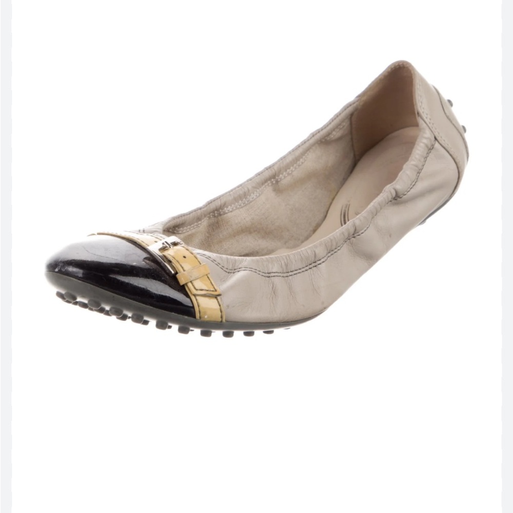 Tod’s Grey/yellow/black cap toe ballet flats sz8